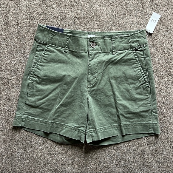 NWT Gap Mid Rise Summer Shorts Stretch Cotton Blend Army Green Womens Size 0 - Picture 1 of 9